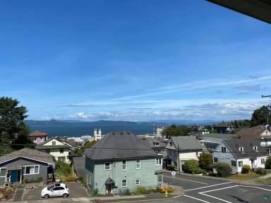 Main picture of 1097 Irving Ave