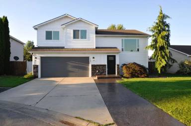 Main picture of 1140 W Wishkah Ave