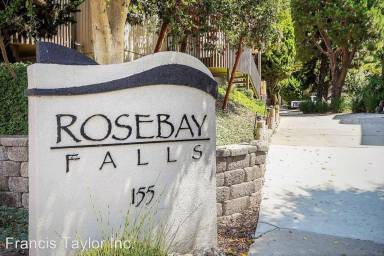 Main picture of 155 Rosebay Dr