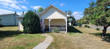 Main picture of 2915 Irvine Ave NW
