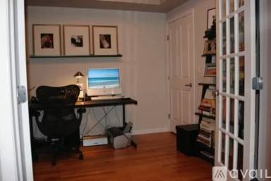 Main picture of 437 W North Ave