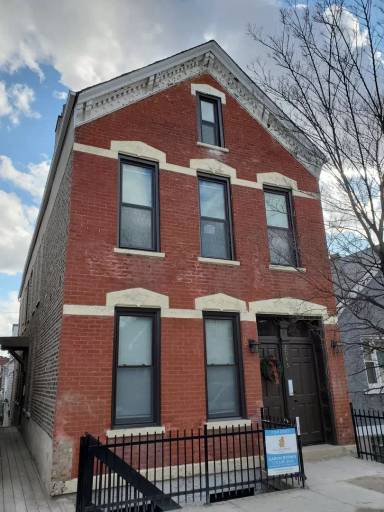 Main picture of 2043 W 22nd Pl