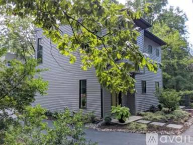 Main picture of 237 Wiltshire Ln