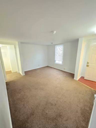 Main picture of 142 Washington St