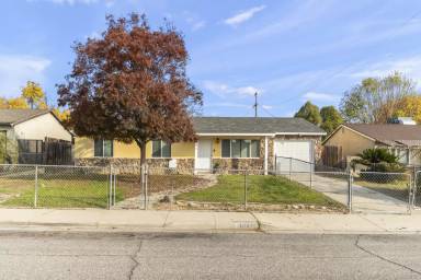 Main picture of 1021 Blossom St