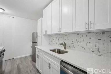 Main picture of 433 Maple St