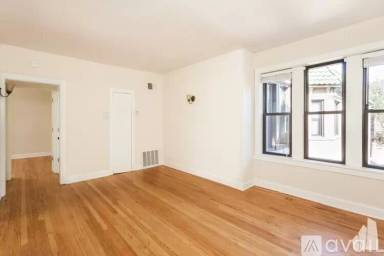 Main picture of 4034 N Ashland Ave