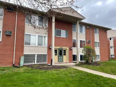 Main picture of 7424 Central St