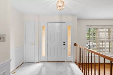 Main picture of 10794 Brewer House Rd