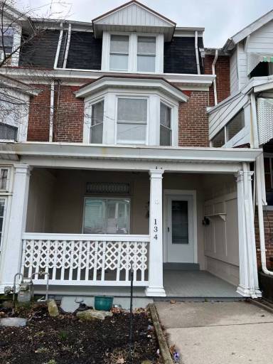 Main picture of 134 S Saint Cloud St