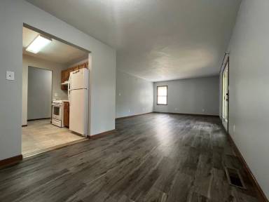 Main picture of 526 Oak Glen Dr