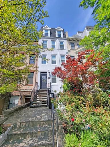 Main picture of 1447 Girard St NW