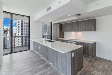 Main picture of SLS Lux