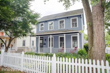 Main picture of 527 Burnside St