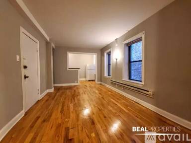 Main picture of 1347 N Dearborn St