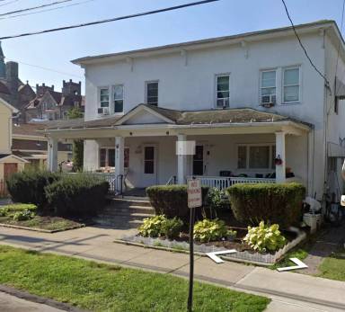 Main picture of 610 Hemlock St