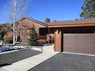 Main picture of 2760 Villa Loop