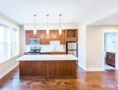 Main picture of 1211 Broadway St