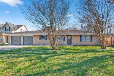 Main picture of 703 Coryell St