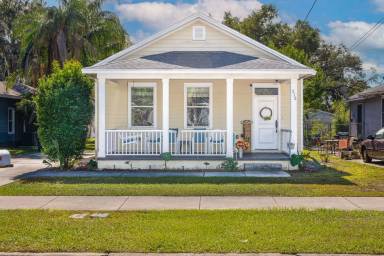 Main picture of 212 W Belmar St