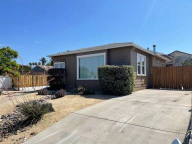 Main picture of 4441 49th St