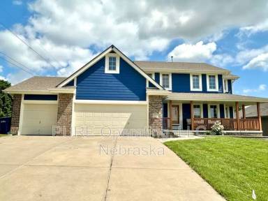 Main picture of 4716 Sierra St