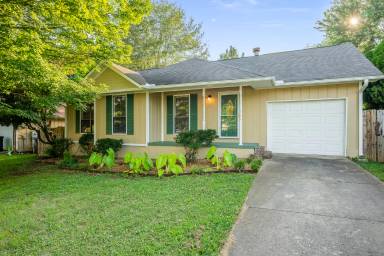 Main picture of 12002 Seasons Ct SE