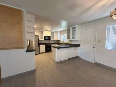 Main picture of 5030 Kingston Way