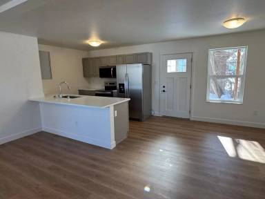 Main picture of 16840 Park Place St
