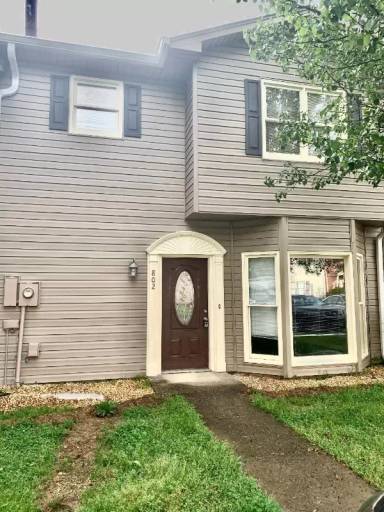 Main picture of 806 Hillsboro Ln