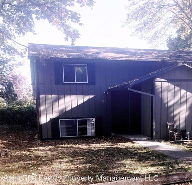 Main picture of 263 SW Lakeshore Dr