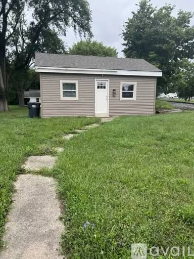 Main picture of 304 W Broadway St