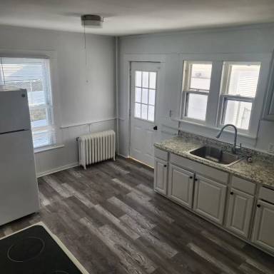 Main picture of 31 Lincoln Pl