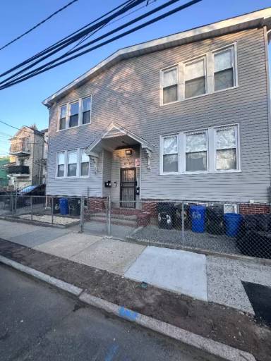 Main picture of 62 Telford St