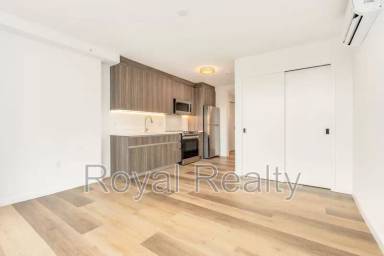 Main picture of 1515 Liona St