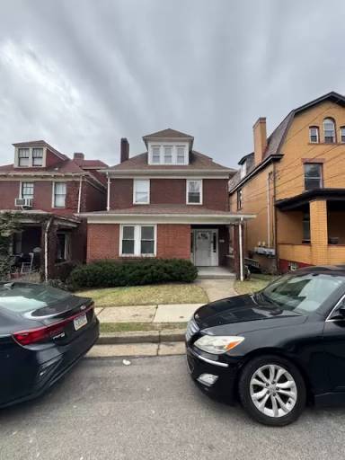Main picture of 527 Halsey Ave