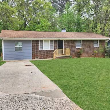 Main picture of 3200 Belfort Rd SE