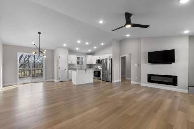 Main picture of 524 Old Poplar Rd