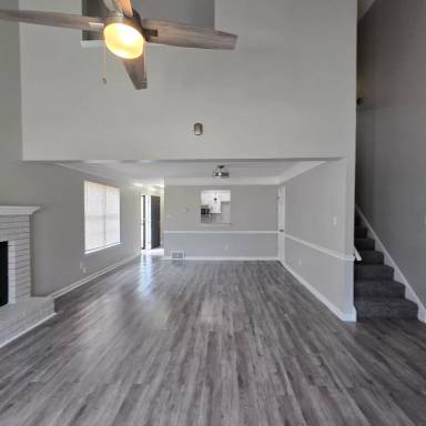 Main picture of 5828 Plum Valley Dr