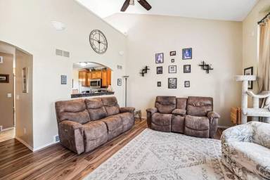 Main picture of 640 Grandview Dr