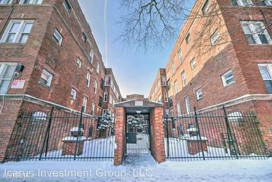 Main picture of 4220 S Michigan Ave