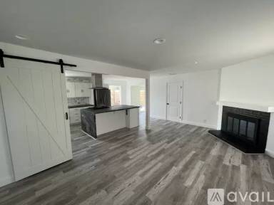 Main picture of 7 E Greenbrae Dr