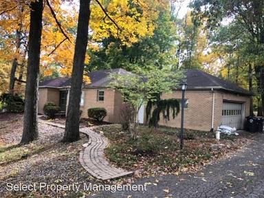 Main picture of 7611 Aboite Center Rd