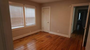 Main picture of 5303 Charlotte St