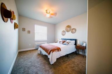 Main picture of 1392 SE Yarrow Ave