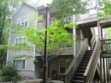 Main picture of 526 N 2nd St