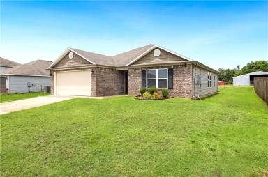 Main picture of 2482 Wyandotte Ave