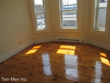 Main picture of 335 W 6th St