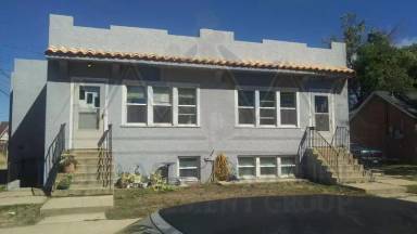 Main picture of 511 1/2 E Lewis St