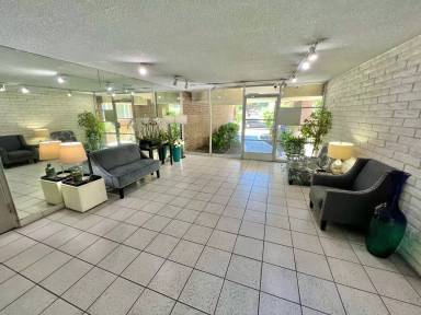 Main picture of 2055 E Broadway